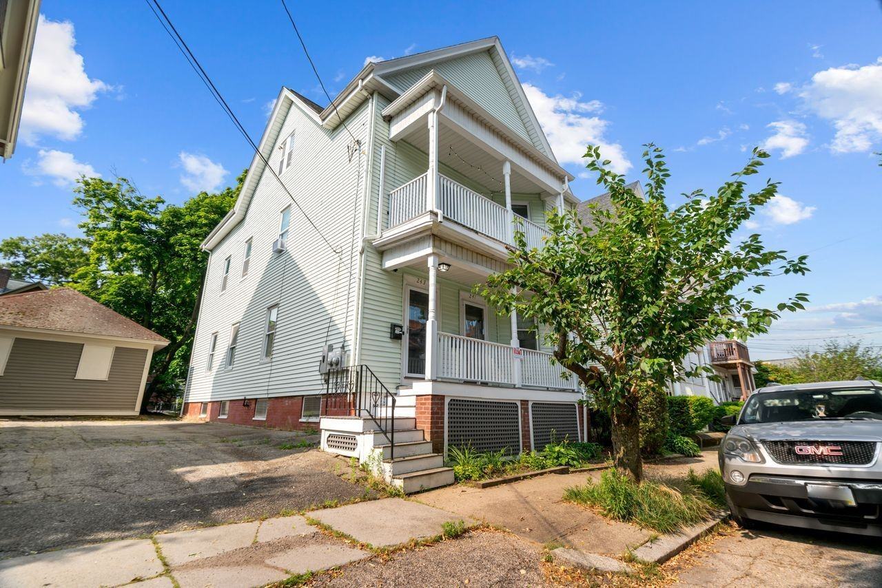 241-243 Pleasant Street - Photo 2 of 31