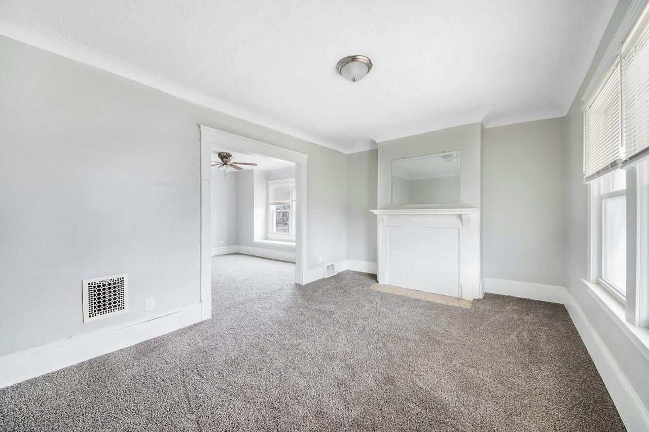 10516 Massie Avenue, Unit B - Photo 5 of 19