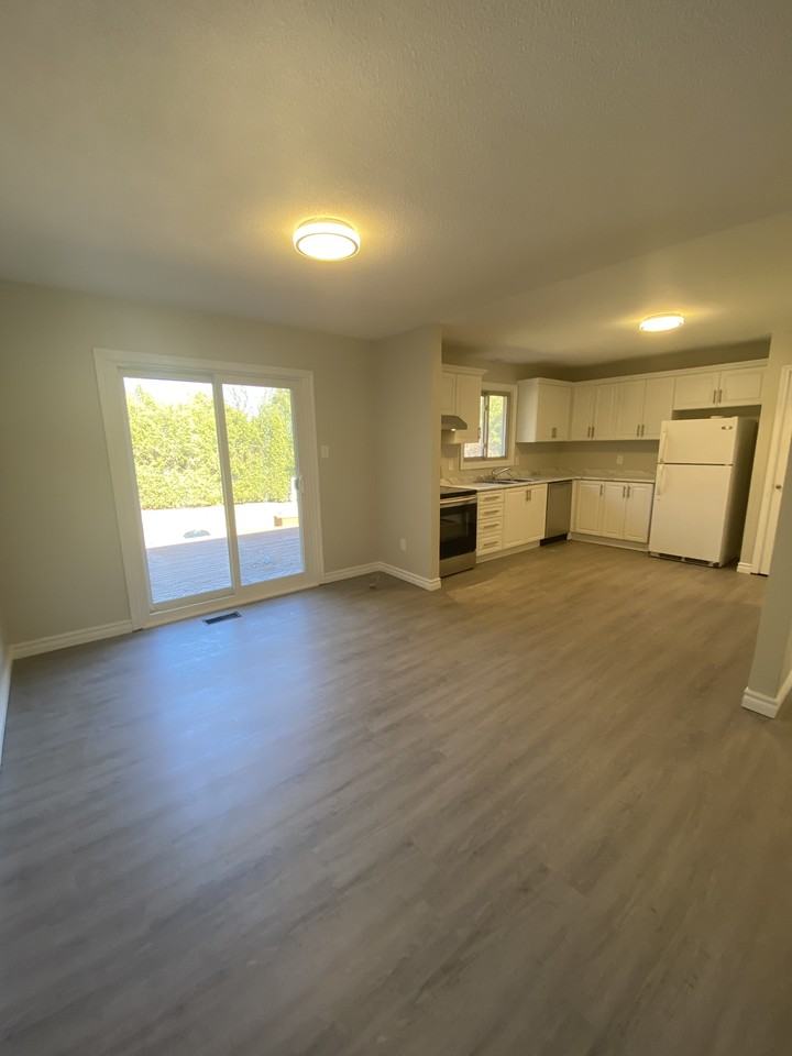 1528 Redwood Drive - Photo 7 of 33