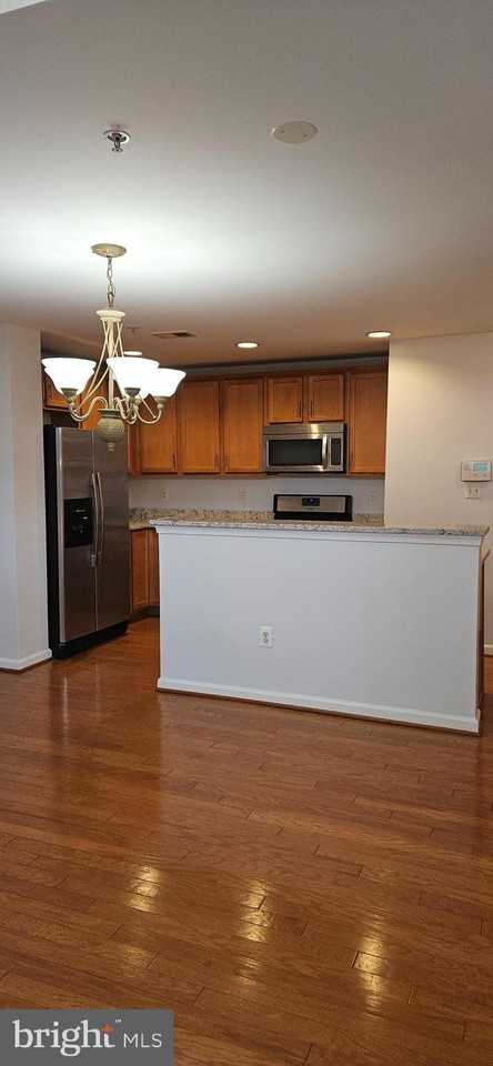 12332 Rollys Ridge Ave - Photo 3 of 32