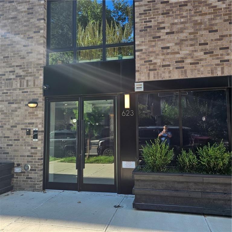 623 Avenue H - Photo 2 of 7