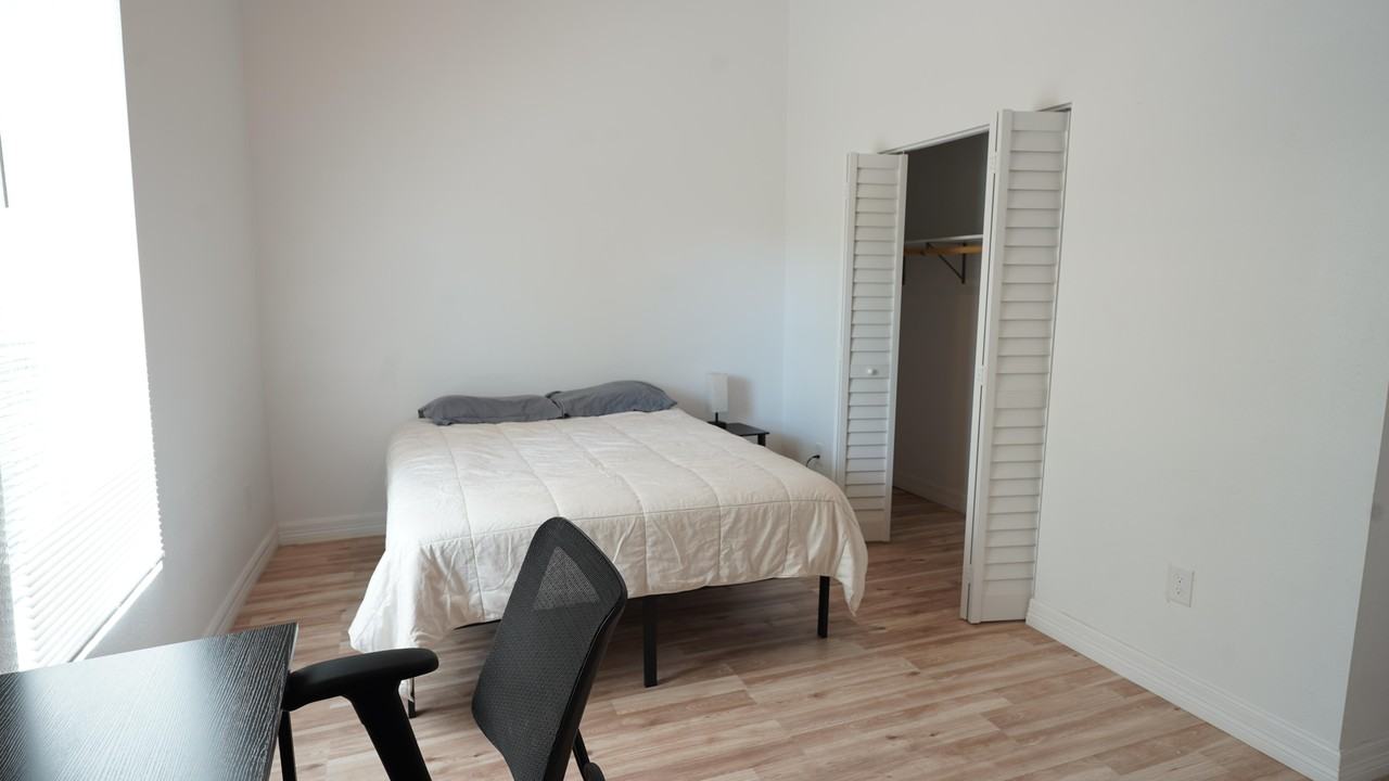 Ruiz St - Photo 7 of 9