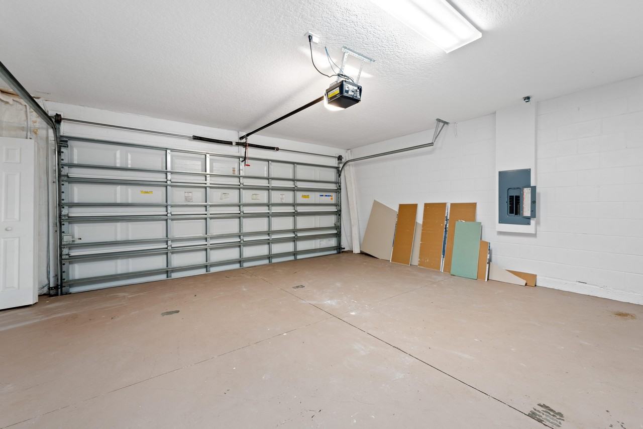 Anzio Dr - Photo 4 of 16