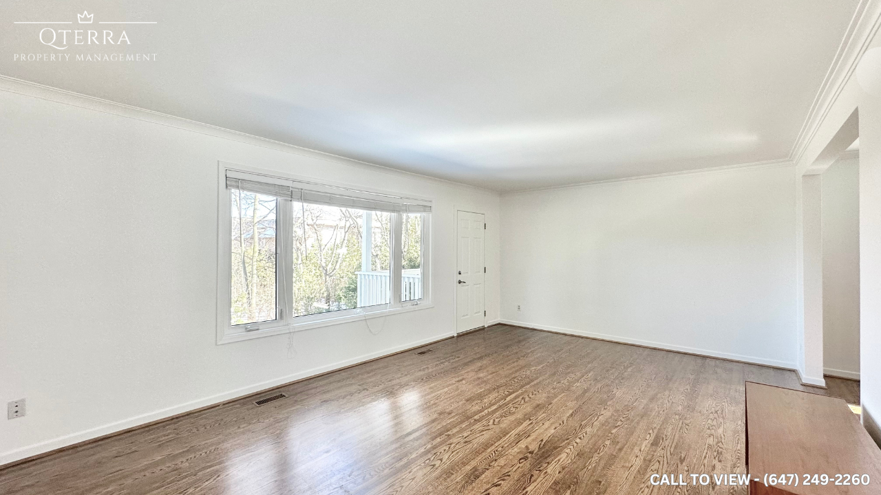 39 Lower Links Rd, North York, Ontario M2P 1H5 - Photo 3 of 25