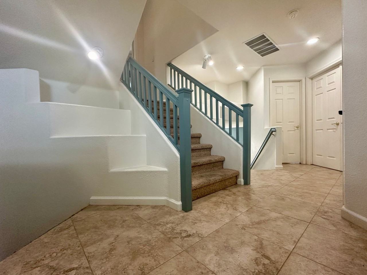 220 Putter Dr - Photo 3 of 29