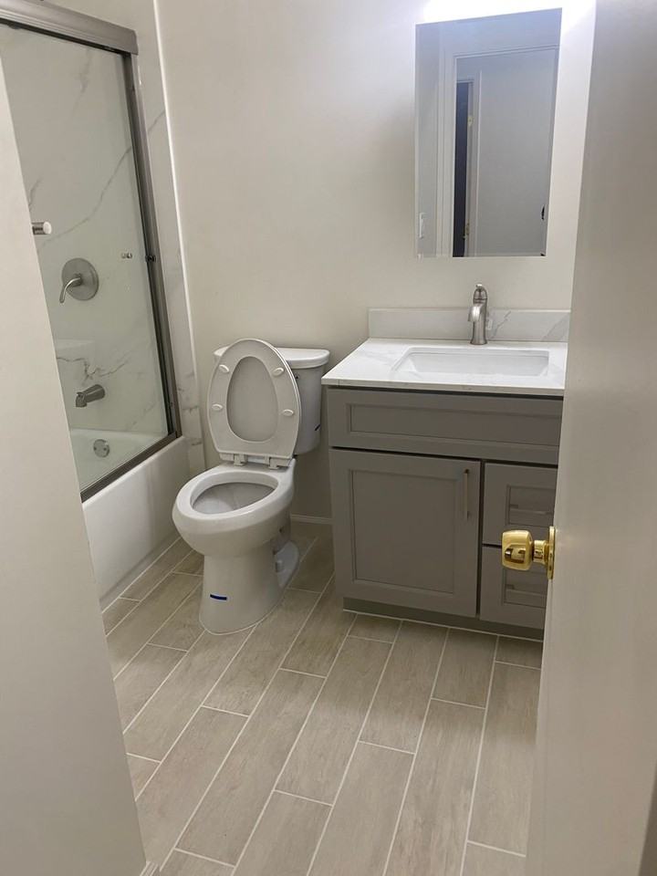 2160 Tilden Pl - Photo 5 of 8