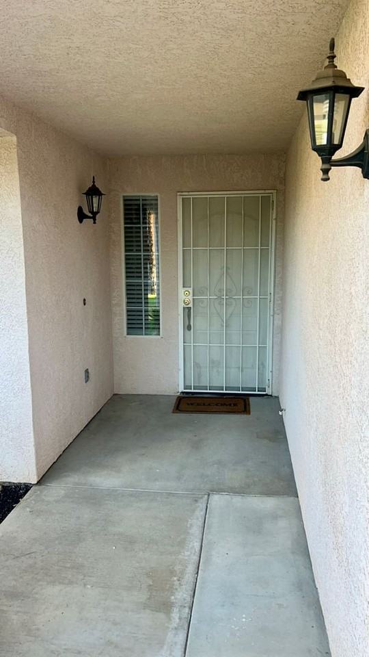 4920 N Thorne Ave - Photo 2 of 31