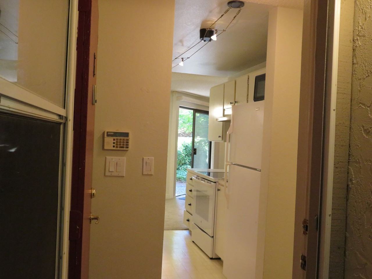 12742 Ne 116th Ln #J15 - Photo 4 of 28