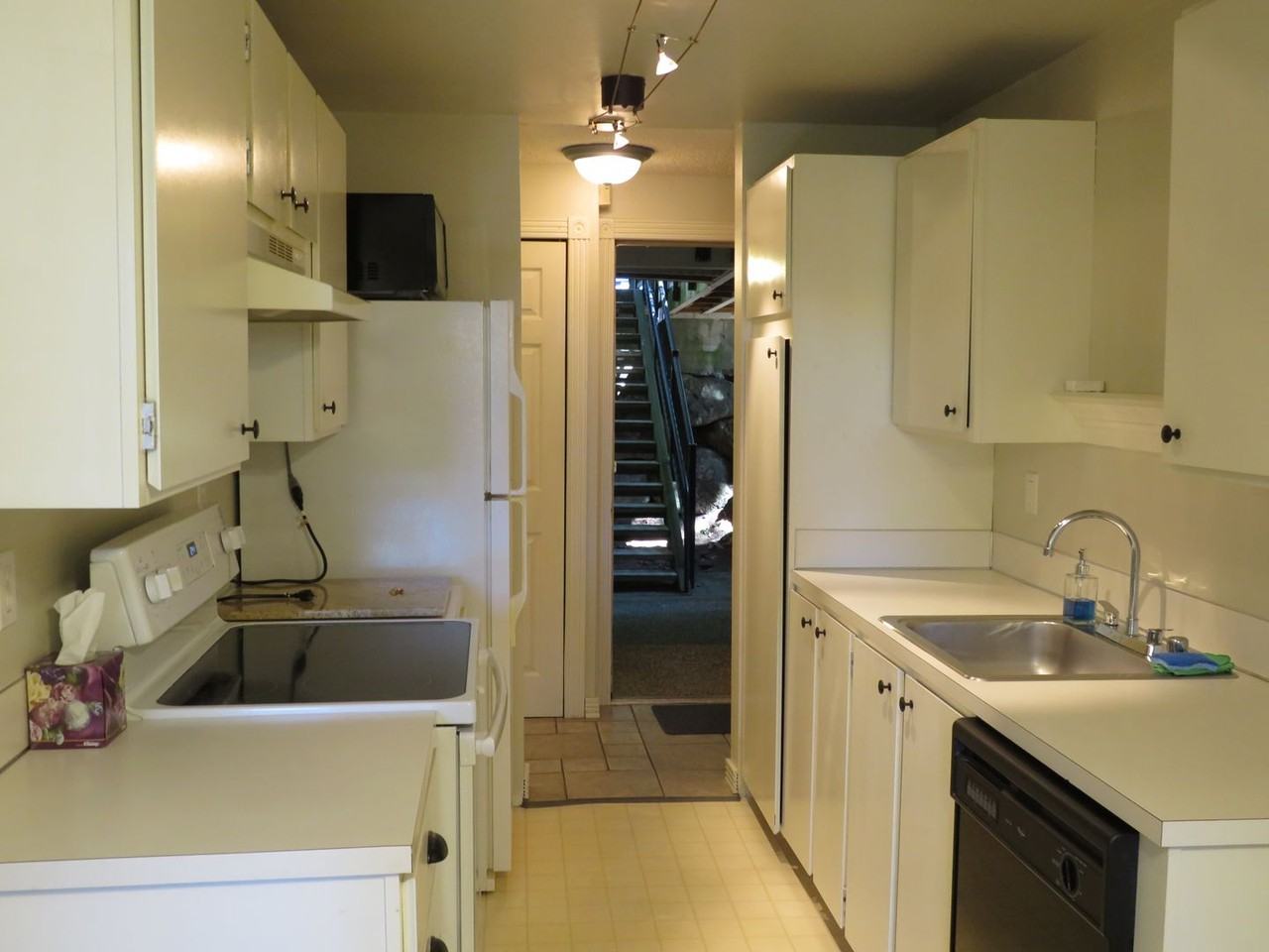 12742 Ne 116th Ln #J15 - Photo 7 of 28