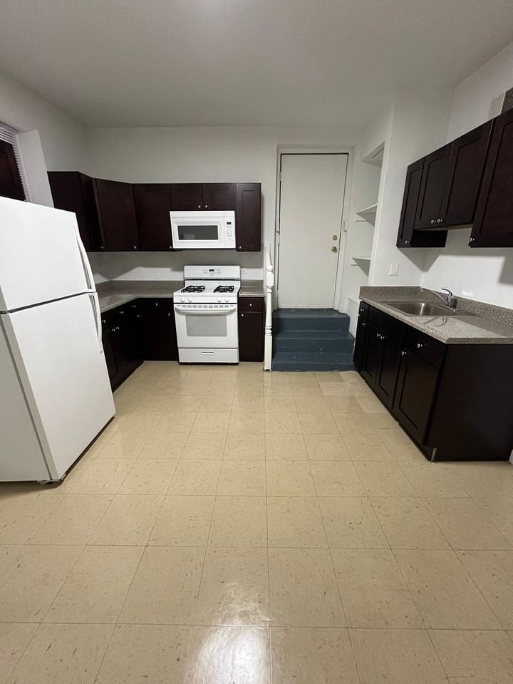 Cermak-MASTER - Photo 5 of 13