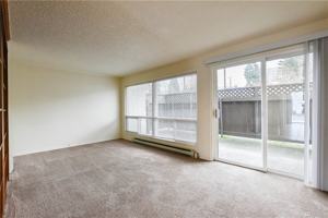 featured image of 3304 Nassau St