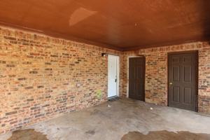featured image of 1428 E Houston St