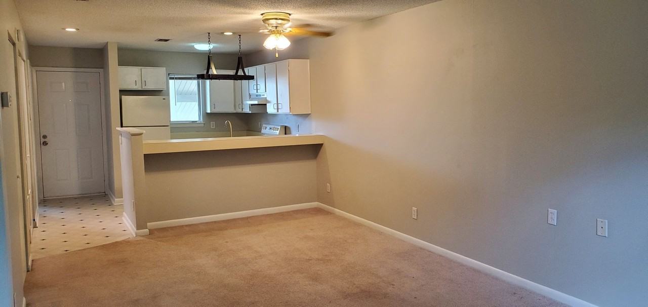 1727 1727 A-201 Eagles Place - Photo 2 of 4