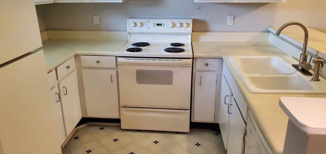 1727 1727 A-201 Eagles Place - Photo 3 of 4