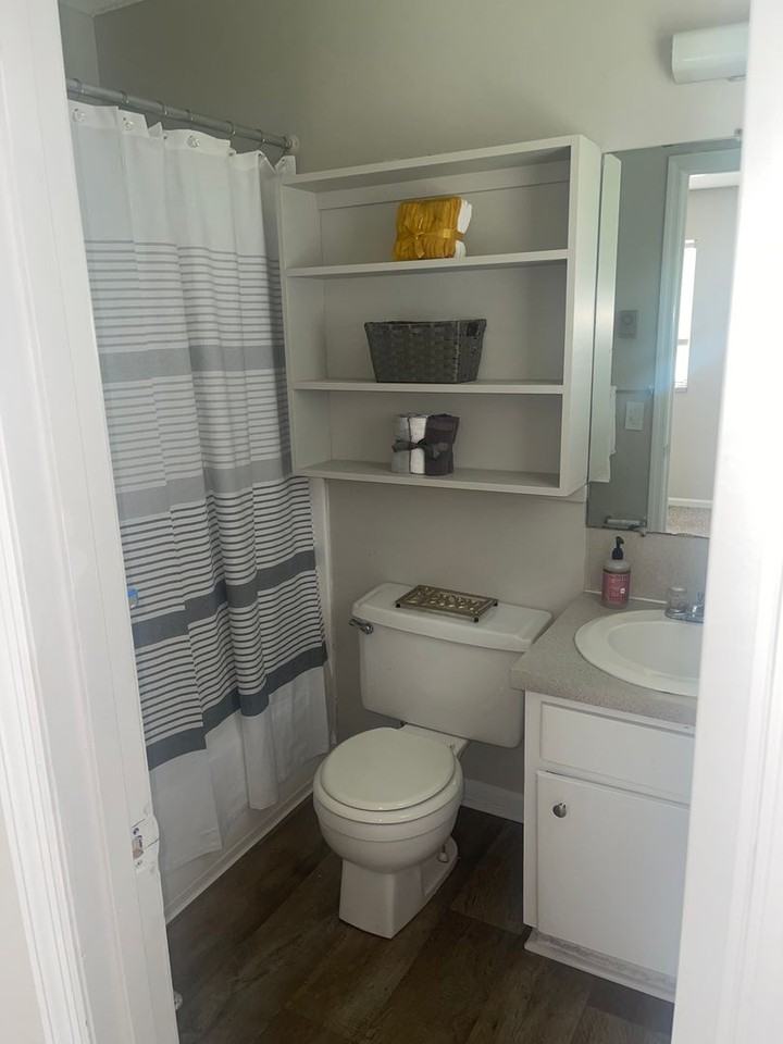 804 North Cedar Street - Photo 4 of 10