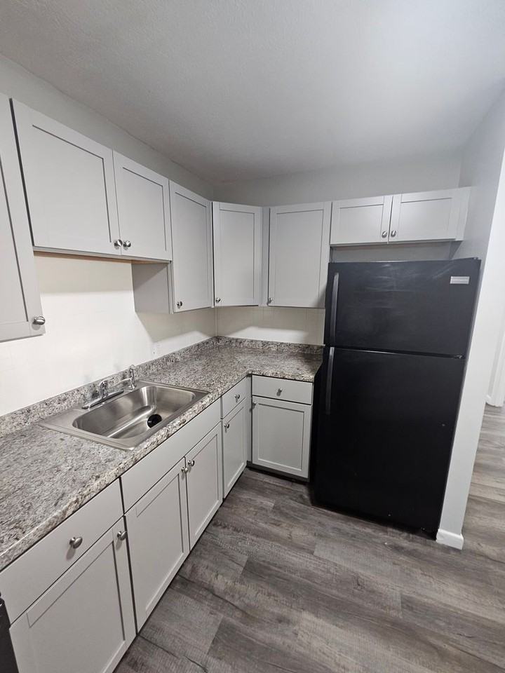 430 River - Photo 4 of 13