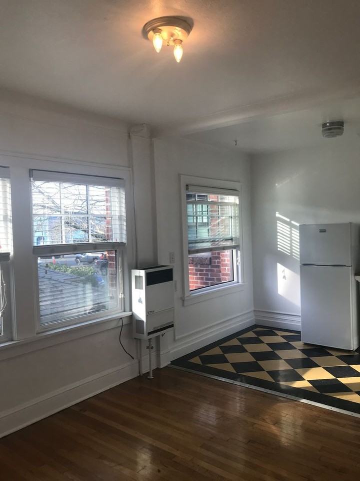 Vintage Apartments - Photo 4 of 40
