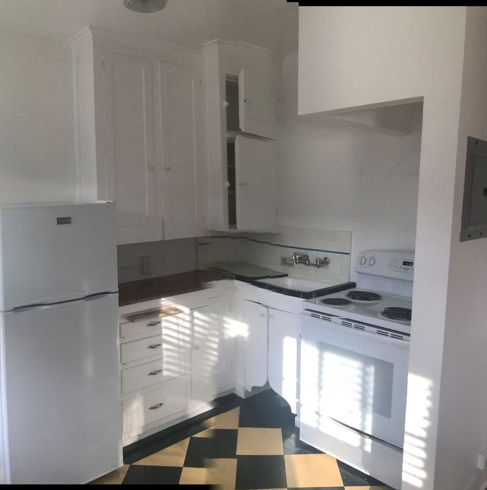 Vintage Apartments - Photo 6 of 40