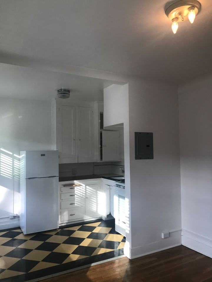 Vintage Apartments - Photo 7 of 40