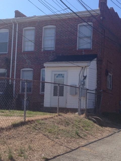 309 S Rowland St - Photo 2 of 15