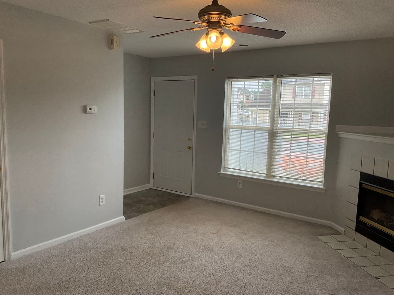 104 Pinegrove Ct - Photo 3 of 10