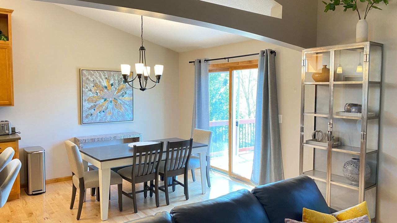 3109 Tamarack Ln Se - Photo 5 of 45