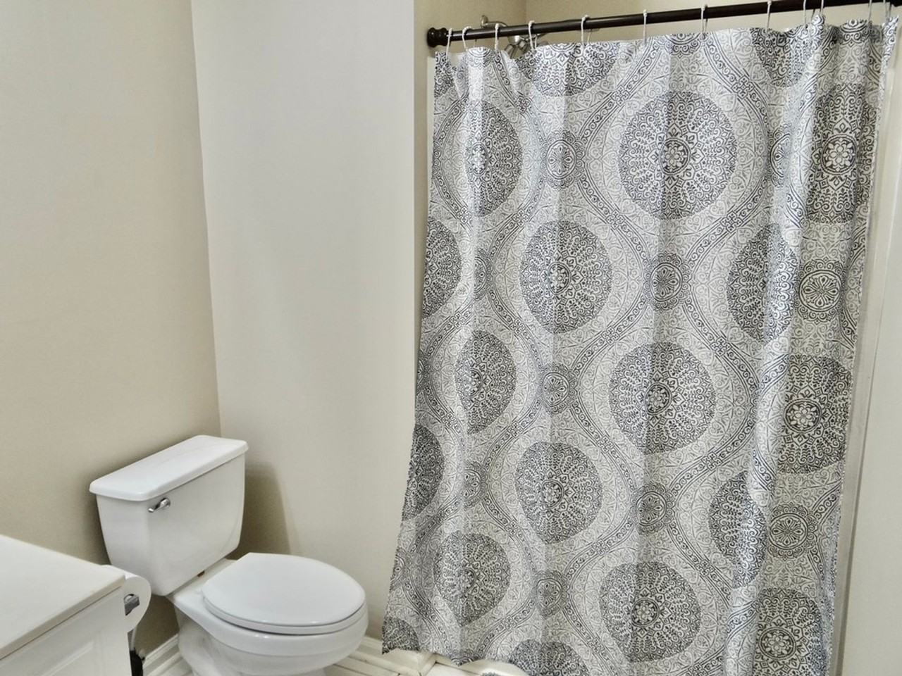 2020 2020 Crossgate Blvd - Photo 3 of 36