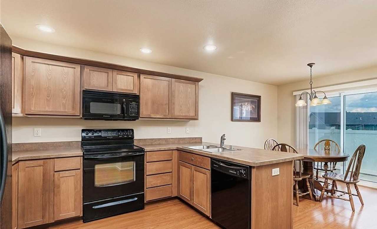 1534 Glacier Peak Cir - Photo 6 of 26