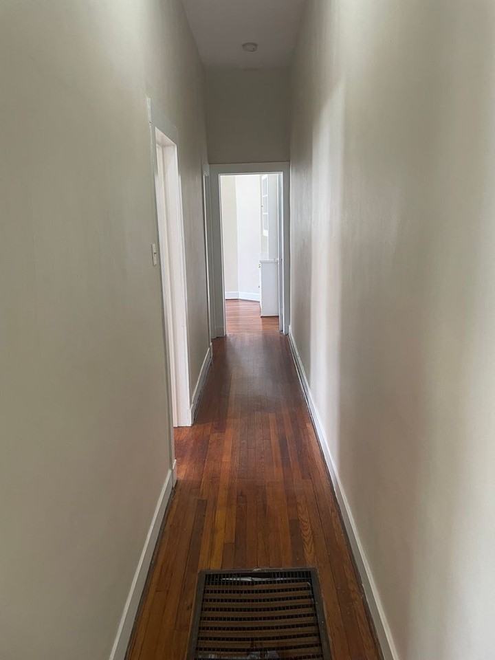 2201 Calhoun St #B - Photo 6 of 15