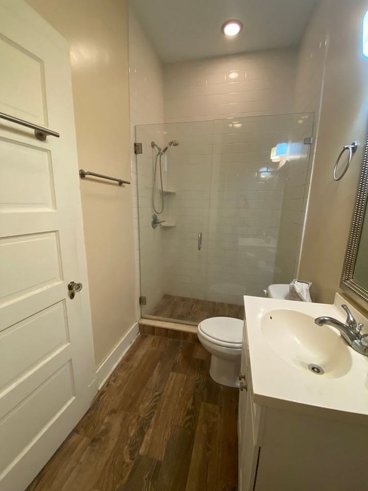 2201 Calhoun St #C - Photo 4 of 9