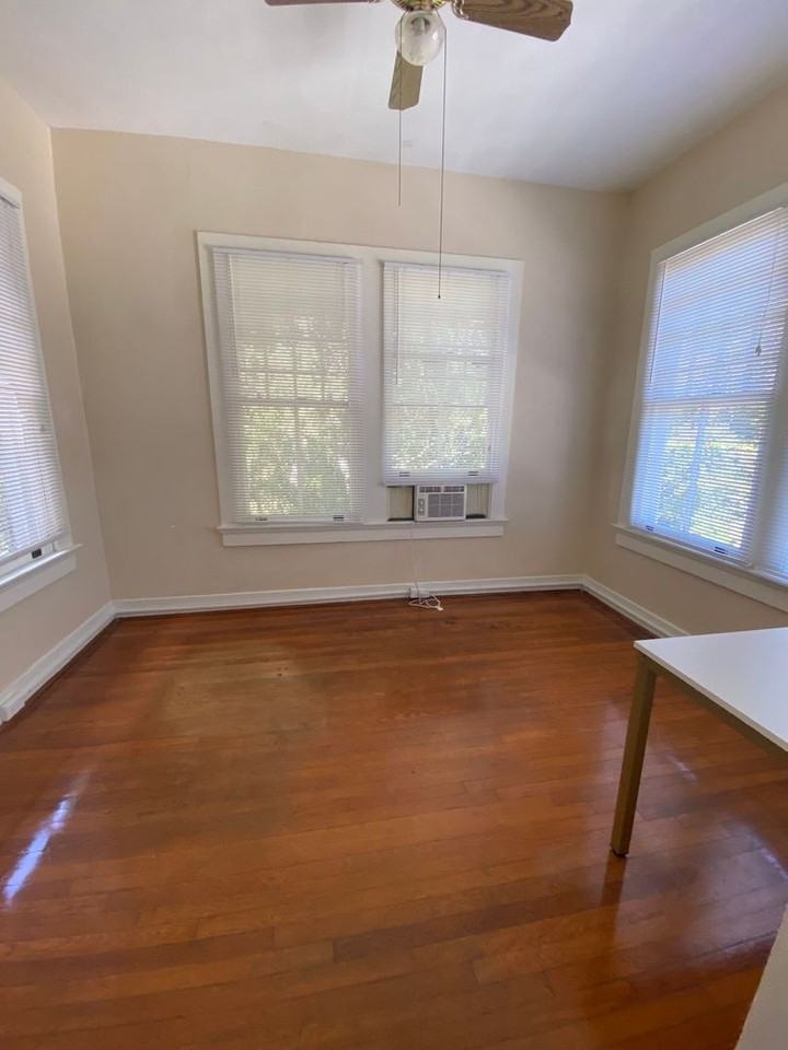 2201 Calhoun St #C - Photo 7 of 9