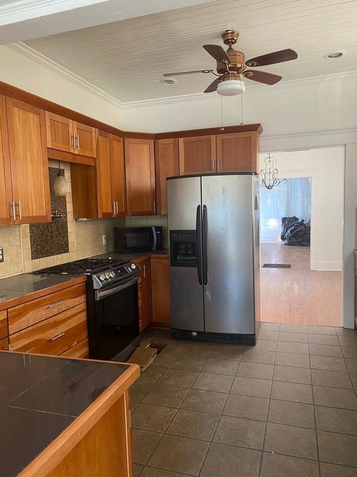 2627 Palmer Ave - Photo 4 of 10