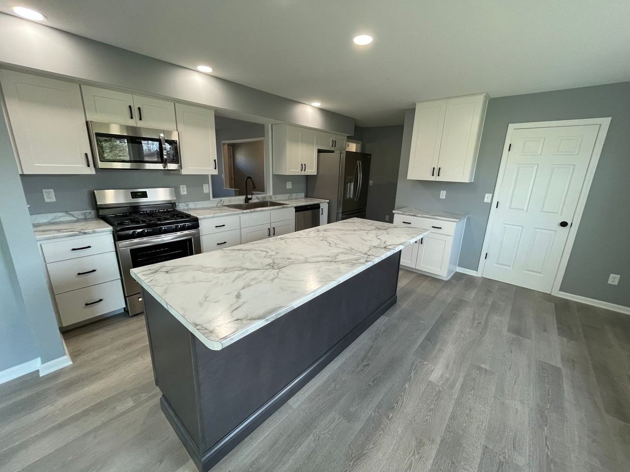 3812 Chancery Pl - Photo 6 of 20