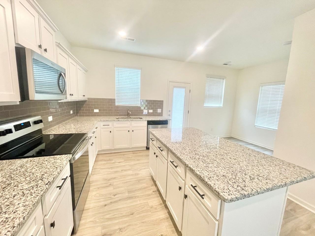 431 Kincaid Rd - Photo 3 of 13