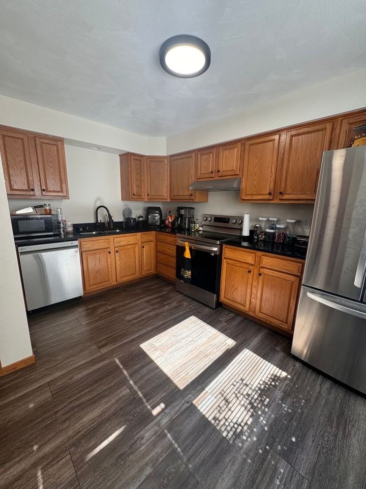 510 Harding St - Photo 2 of 14