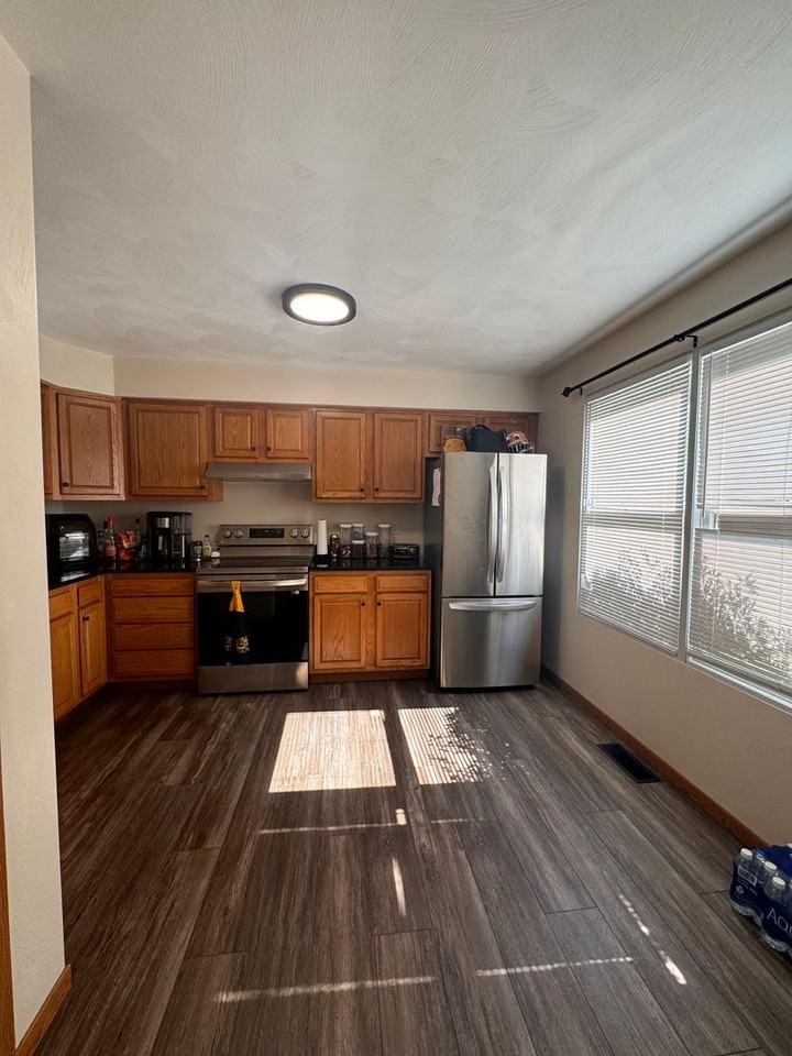 510 Harding St - Photo 3 of 14