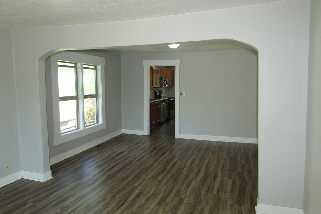 2311 E 4th Ave - Photo 5 of 15