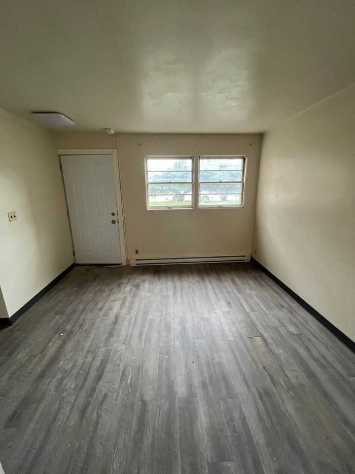 Monza Apartments - Photo 2 of 5