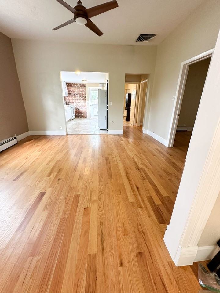 2533 Ames St #1 - Photo 5 of 15