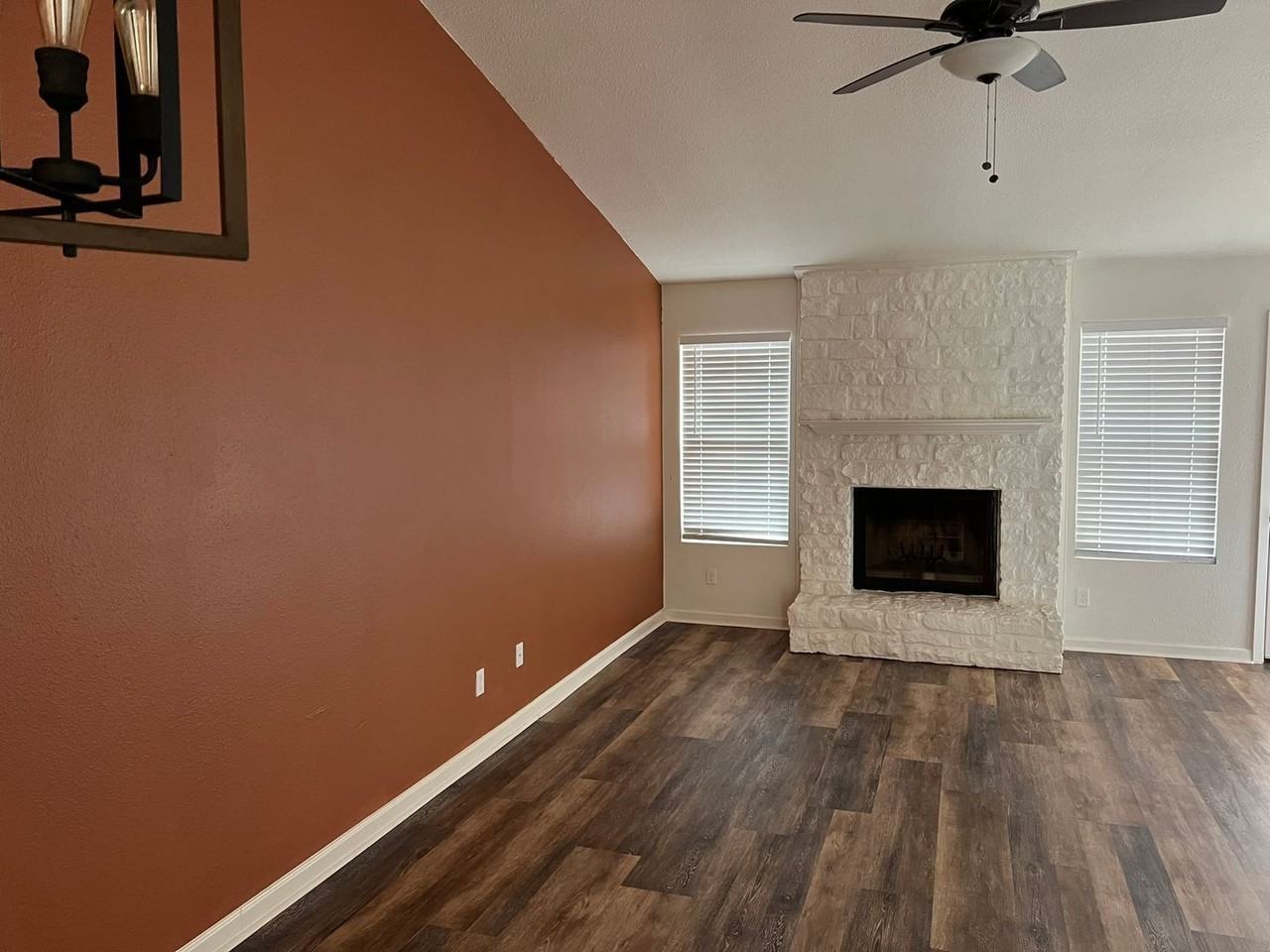 Fagelman Properties #11 (8801 Pineridge Dr) - Photo 3 of 9