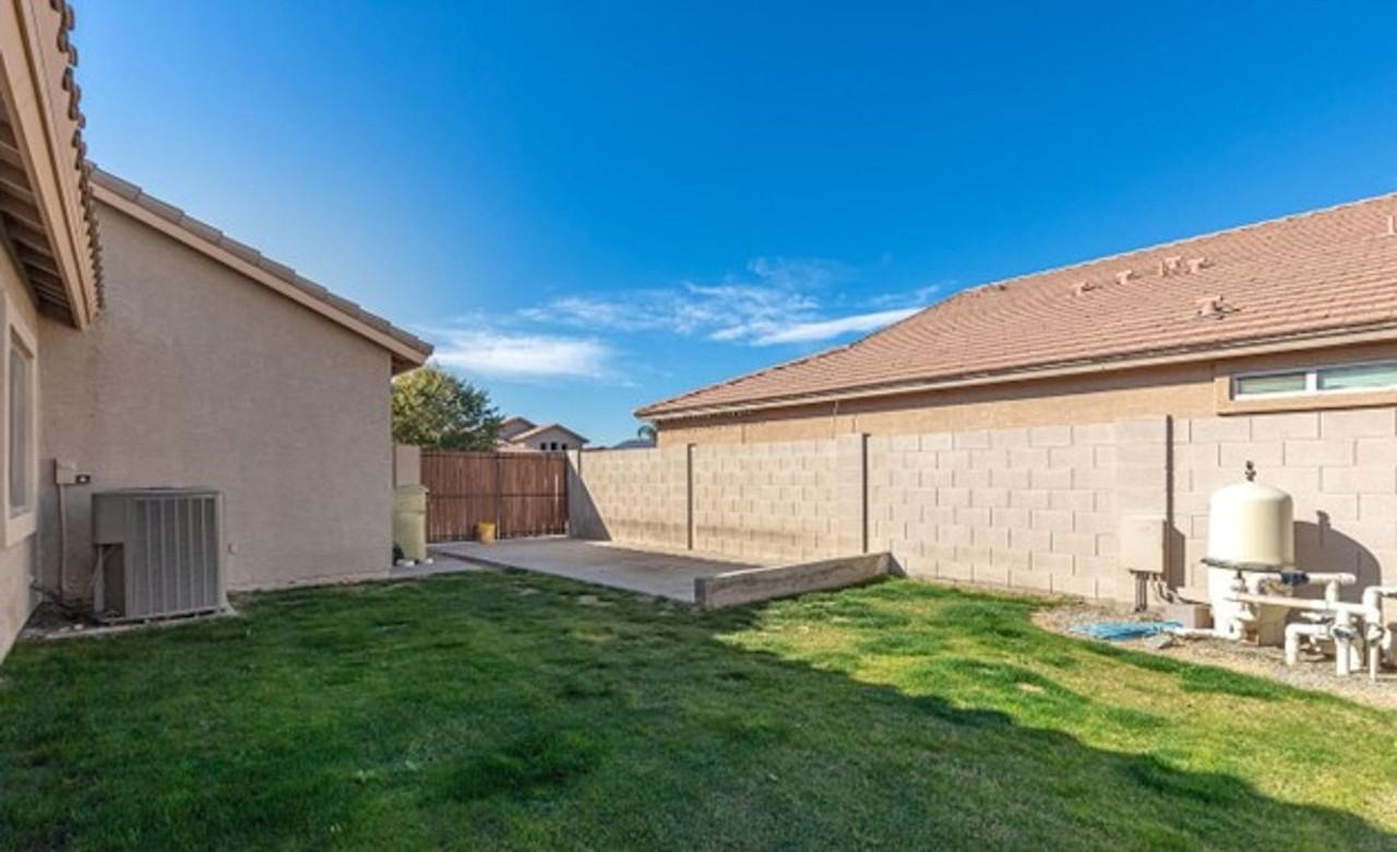 7323 North 82nd Avenue - Photo 4 of 17