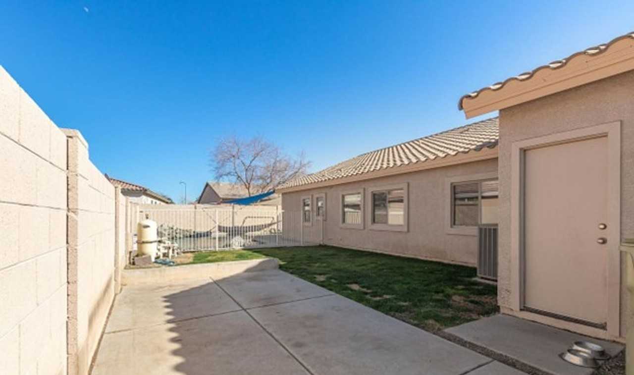 7323 North 82nd Avenue - Photo 5 of 17