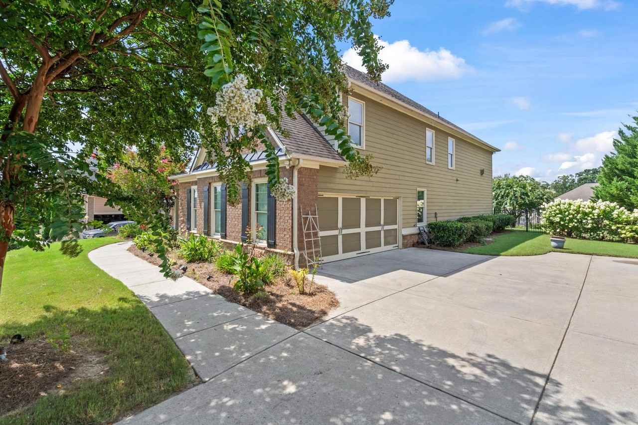 6639 Trail Side Dr - Photo 2 of 46