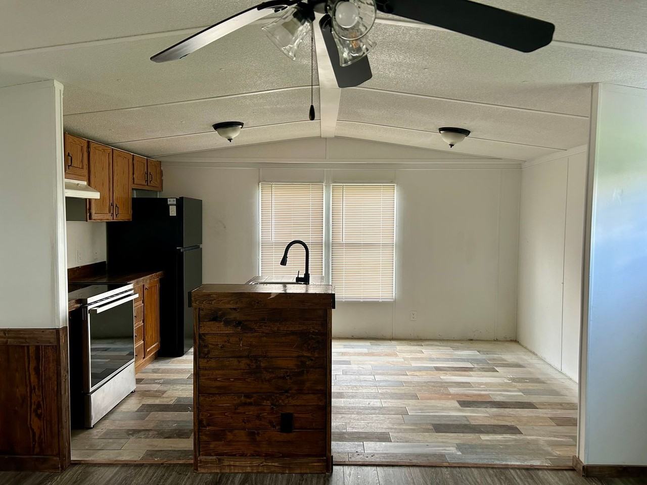 8972 8972 Morgantown Rd - Photo 3 of 12