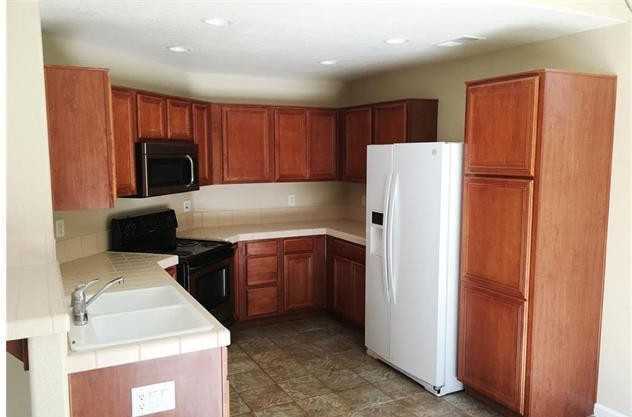 2520 Roman Dr - Photo 3 of 12