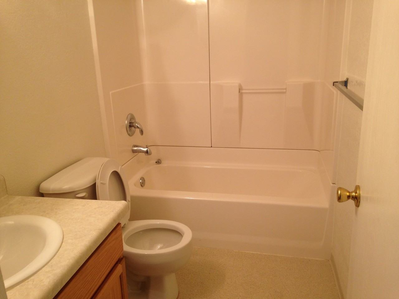 Alderwood Apartments - Photo 6 of 11