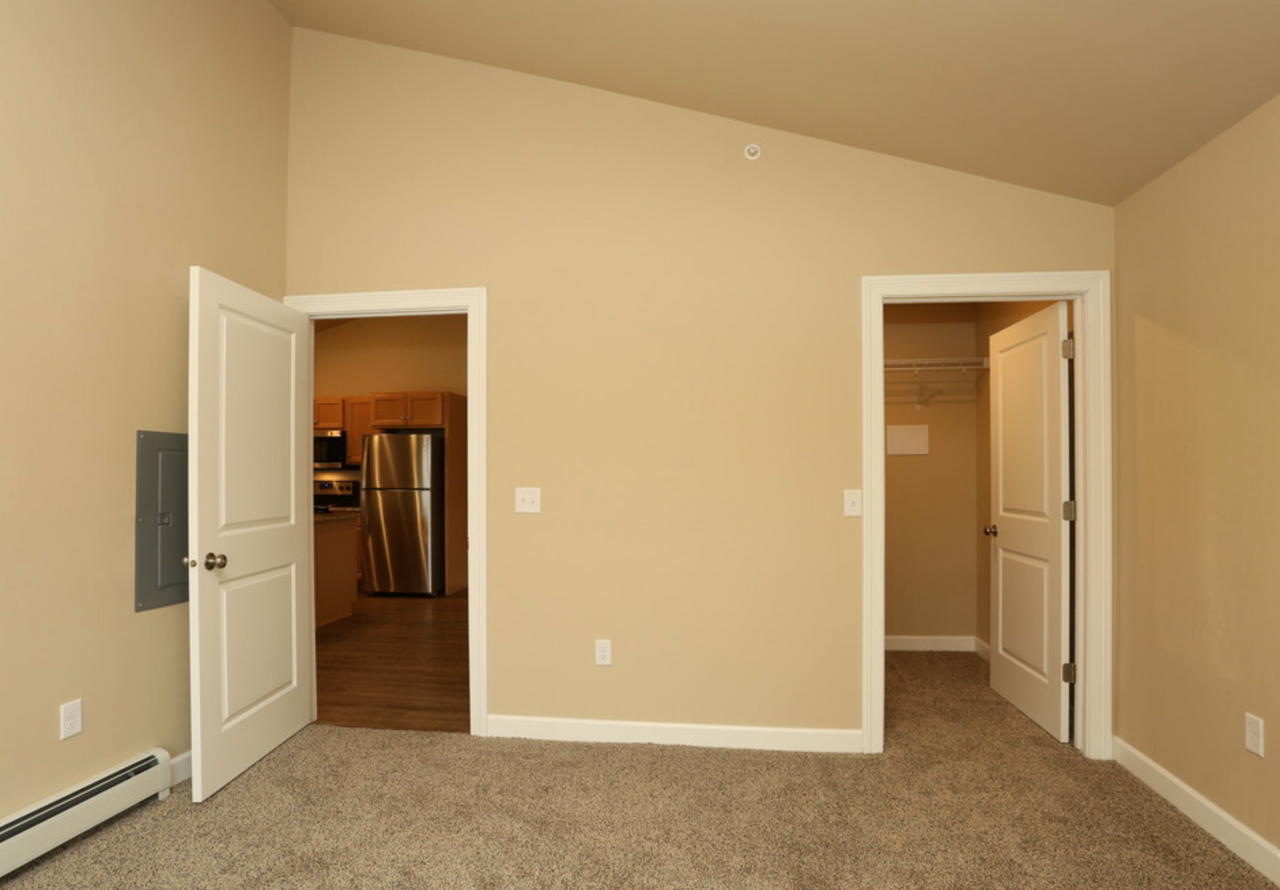 Rock Creek Apartments - Photo 6 of 27