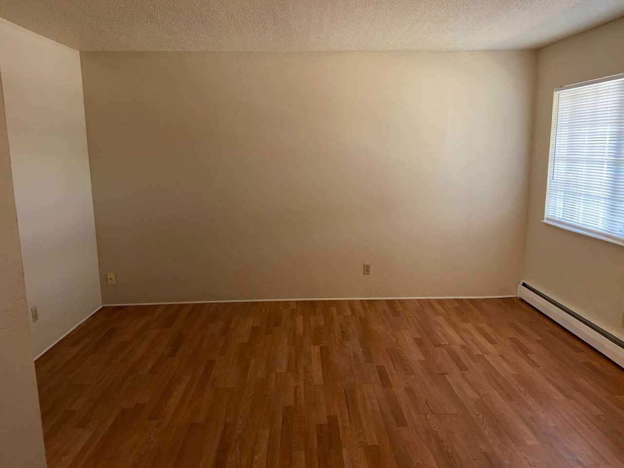 Car1395 - Photo 3 of 11