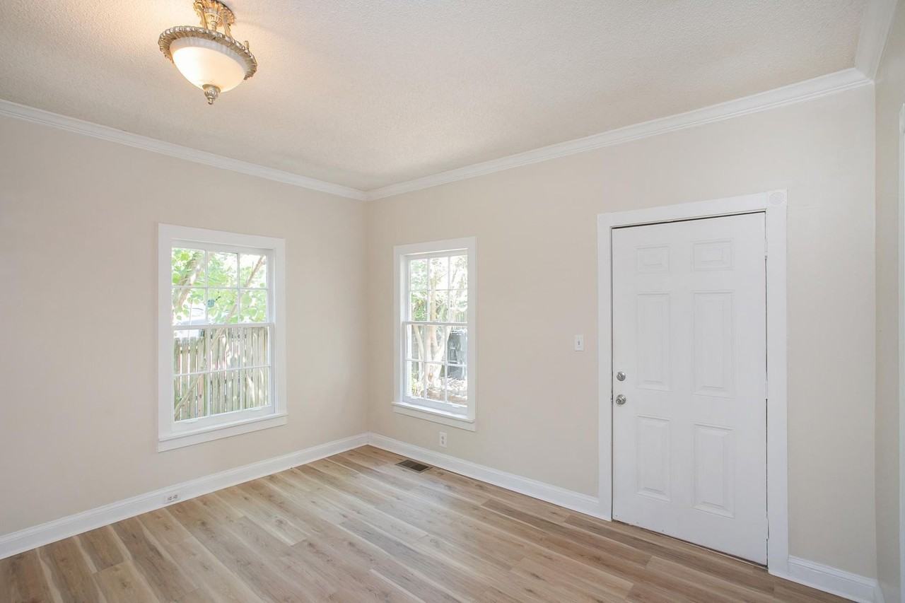 1504 Jones Ave - Photo 4 of 29