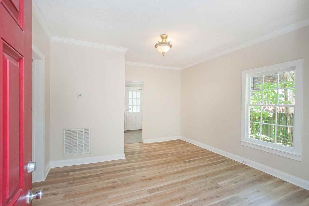 1504 Jones Ave - Photo 5 of 29